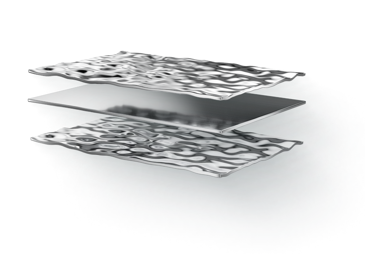 The large vapor chamber works with graphene and copper insulation