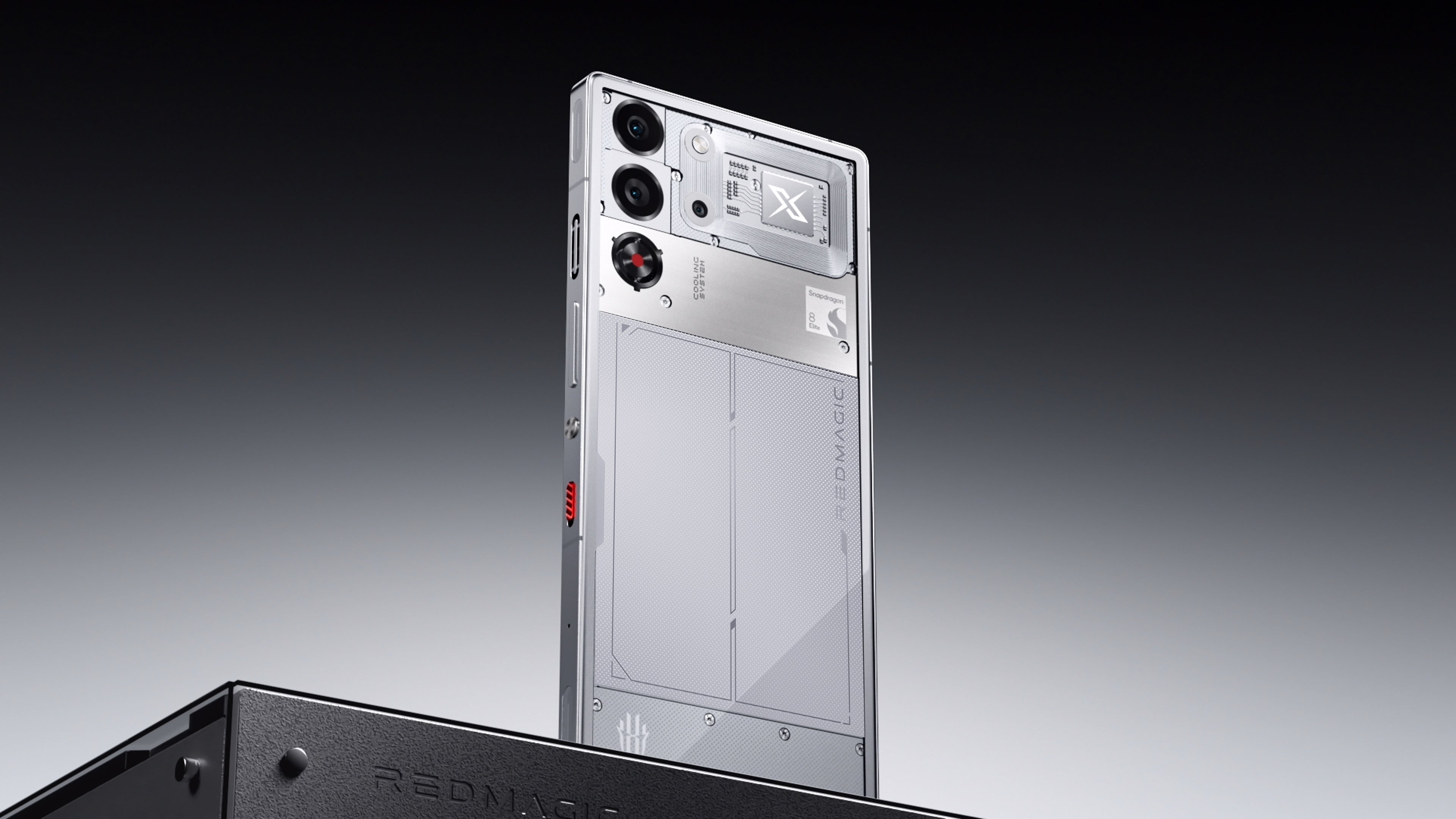 Aランク Redmagic 10 pro 12+256 シルバー CN版 REDMAGIC 10 Pro Gaming Smartphone with Snapdragon 8 Gen 3 Elite