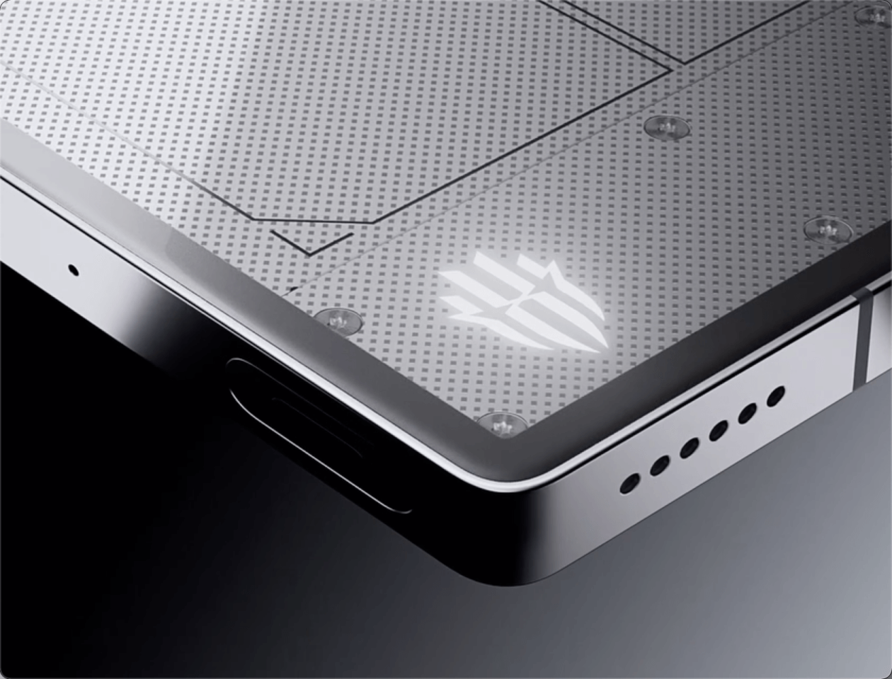 REDMAGIC 10 Pro Gaming Smartphone with Snapdragon 8 Gen 3 Elite